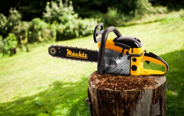 Техніка безпеки при роботі з бензопилою