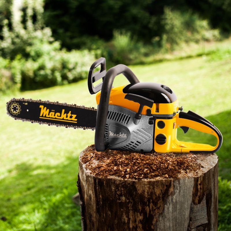 Бензопила Mächtz на пні