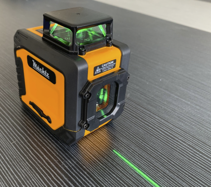 Професійний лазерний рівень із зеленим променем