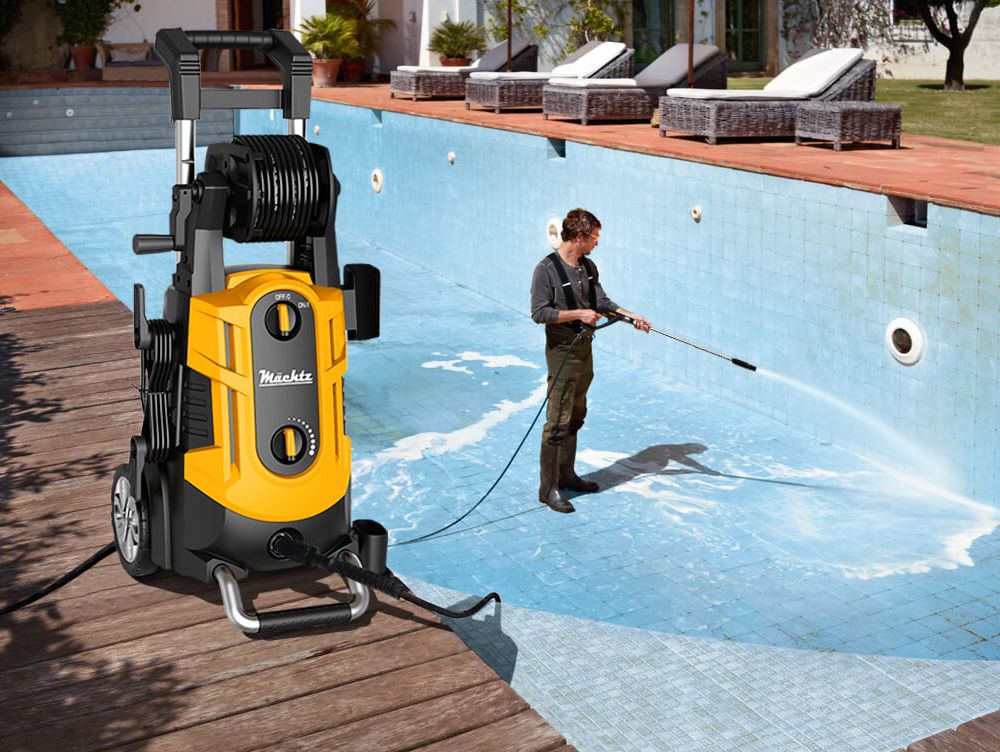 Очищення басейну мийкою високого тиску Machtz