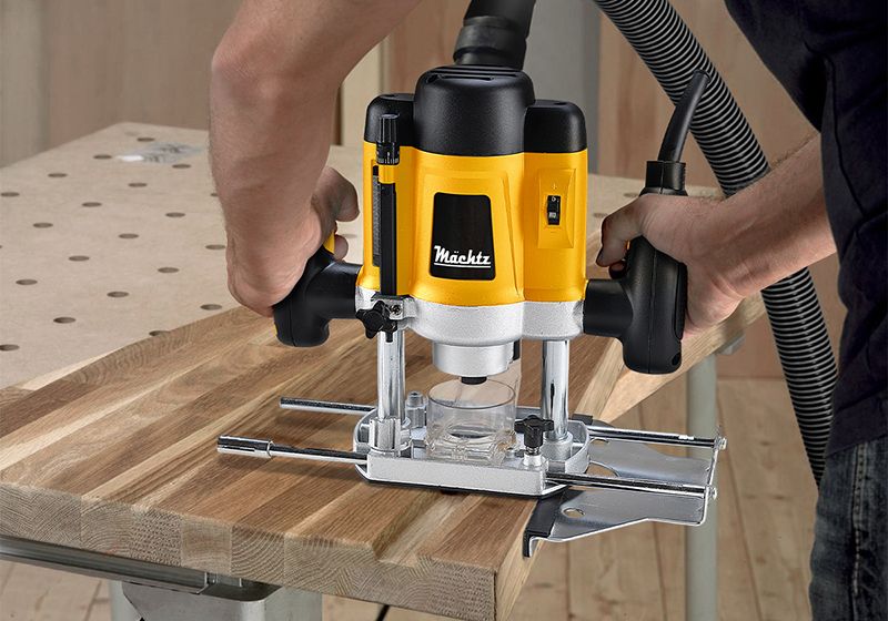 Фрезер по дереву електричний Mächtz MER-1708
