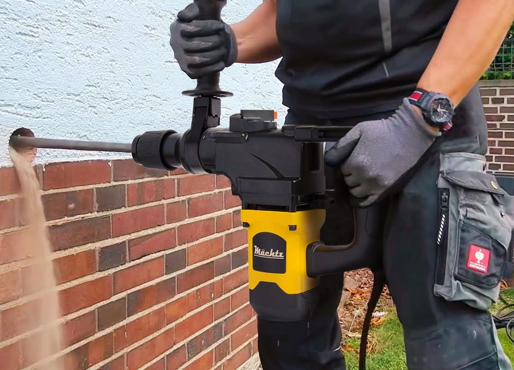 Робота з перфоратором по цеглі