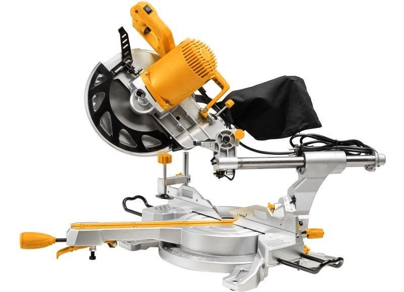 Торцювальна пила з регулюванням