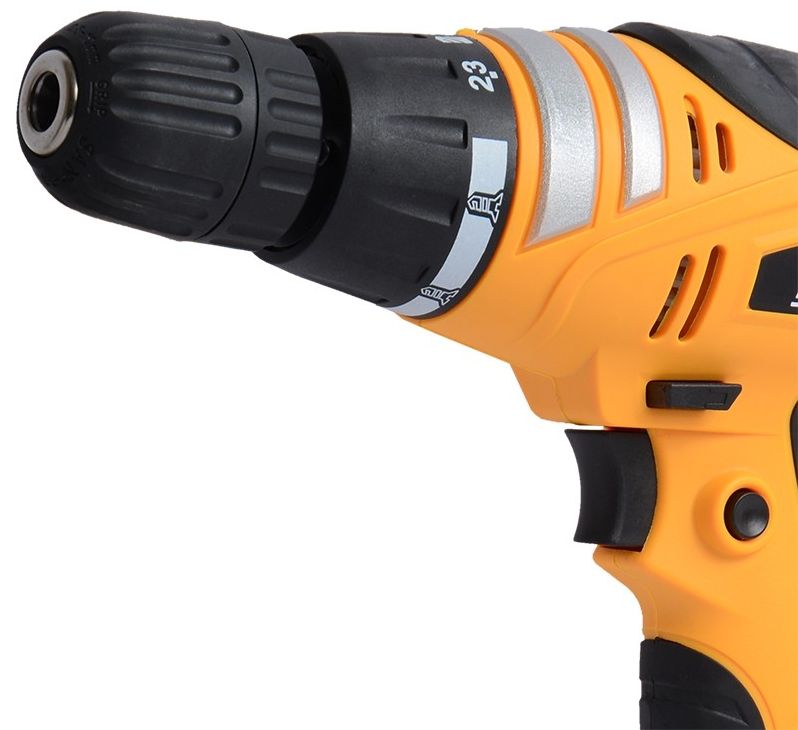 Передня частина шуруповерта крупним планом