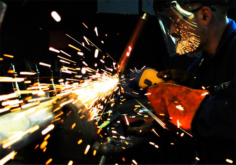 Какую выбрать болгарку для дома?