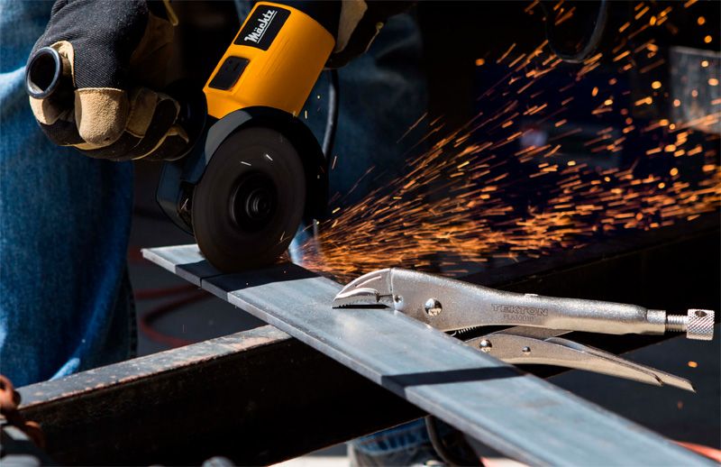 Какую выбрать болгарку для дома?