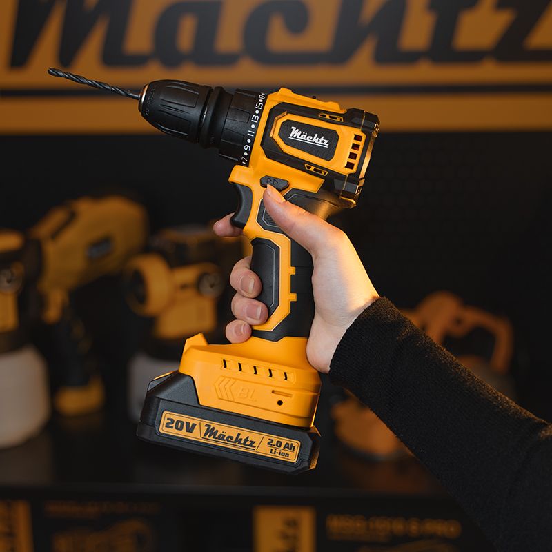 Шуруповерт аккумуляторный бесщеточный Mächtz MCD-20Q-LiB