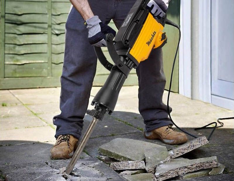 Видалення плитки відбійником