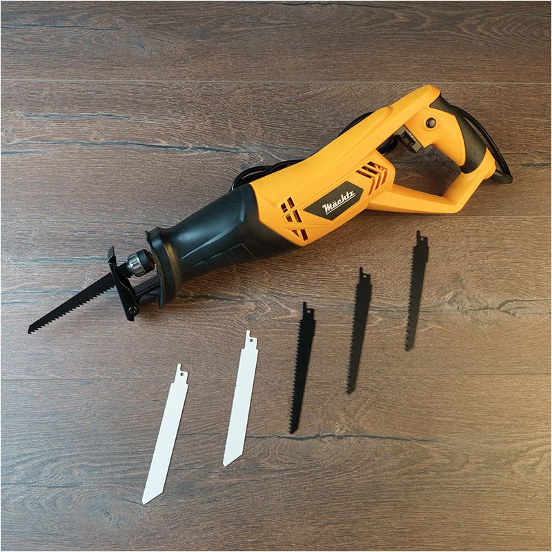 Сабельна пила з набором полотен