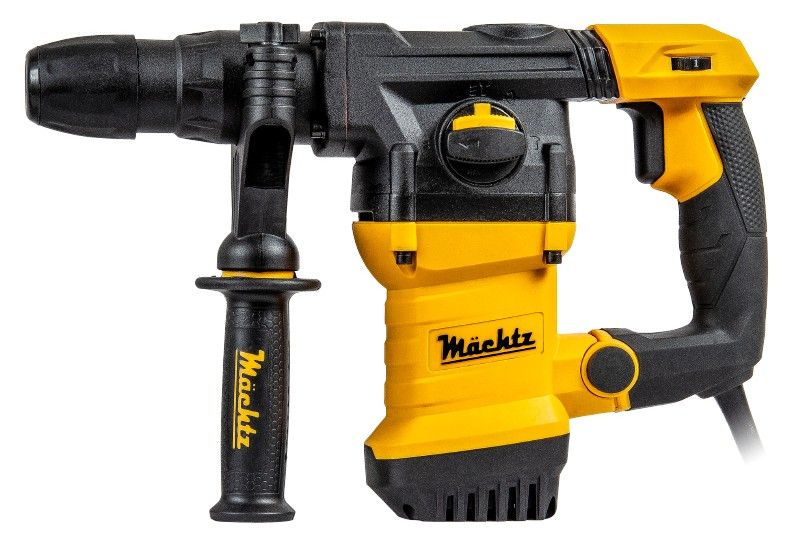 Будівельник свердлить стіну перфоратором