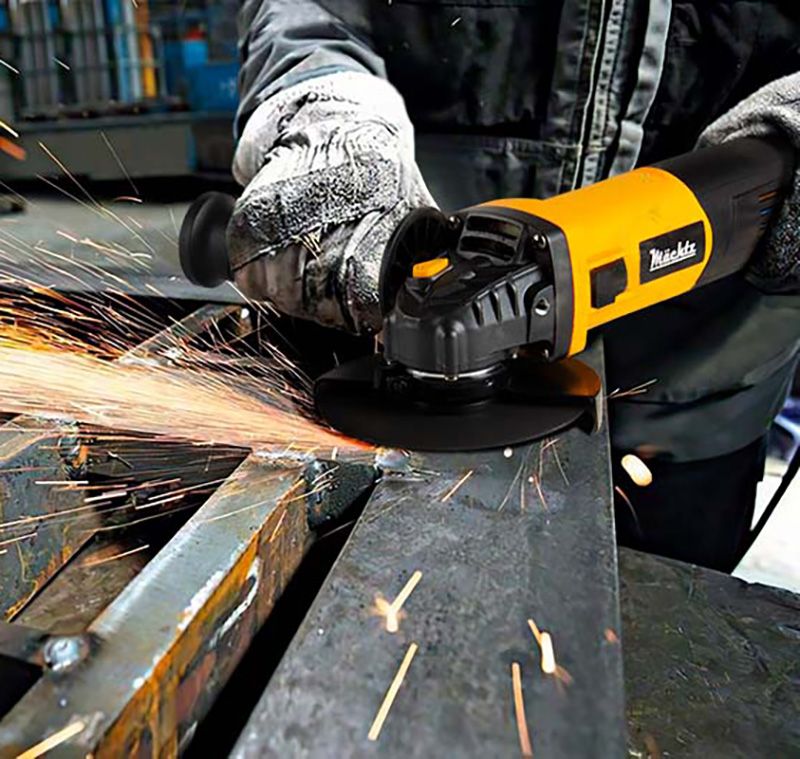 Шліфування металу болгаркою