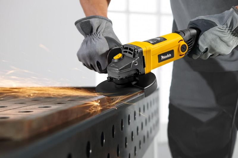 Болгарка в работе с металлом