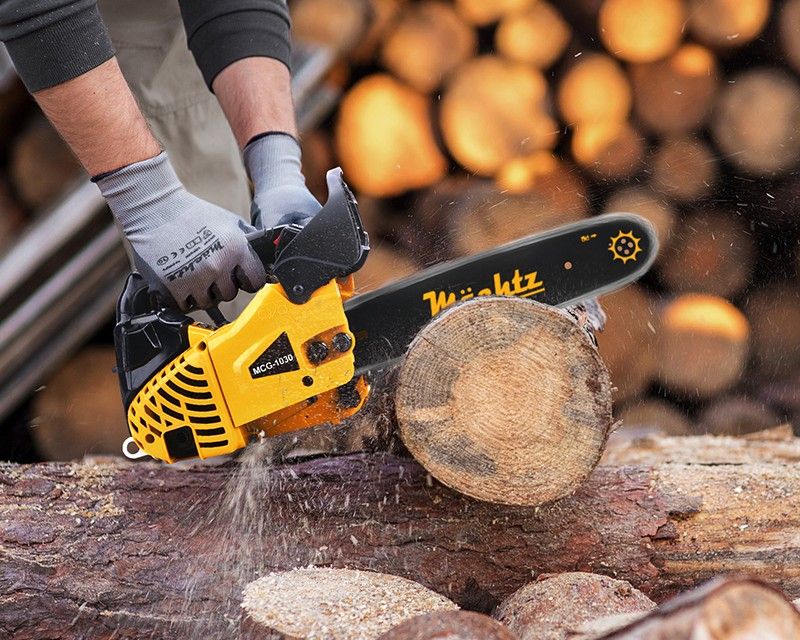 Бензопила Mächtz з шиною зліва