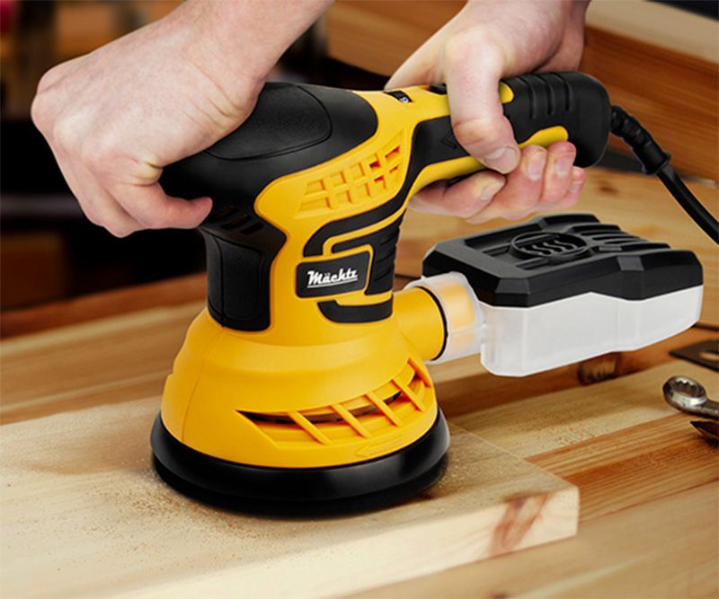 Ексцентрикова шліфмашина в роботі