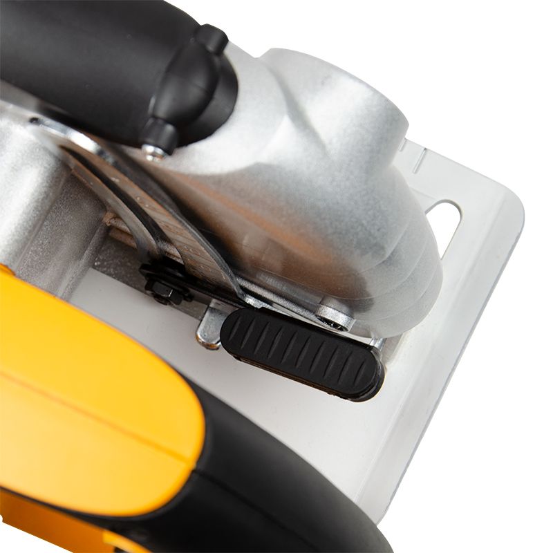 Пила циркулярна Mächtz MCS‑2018 S